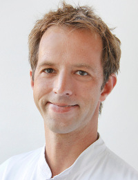Dr. Robert Zanner Dr. Robert Zanner